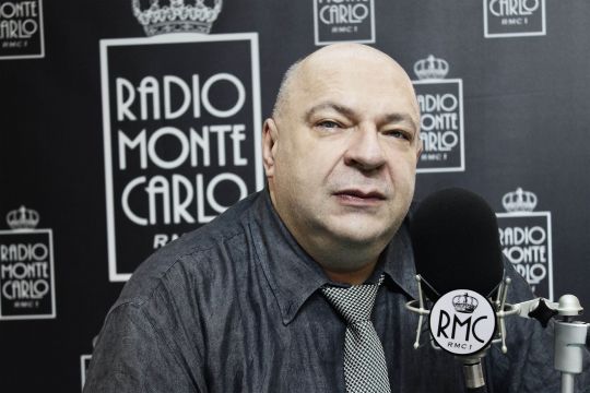 Platinette criticata dagli ascoltatori. Radio Montecarlo li censura?