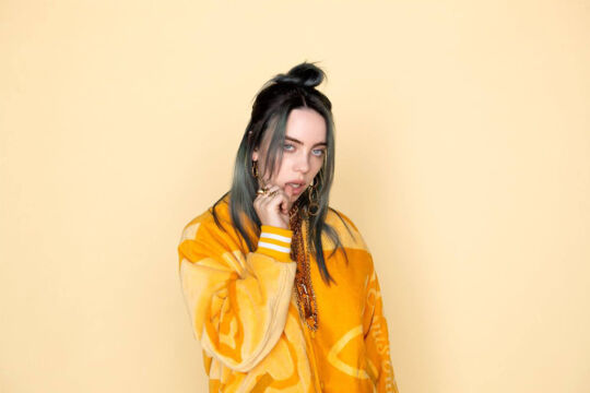 Billie Eilish approda in radio su Apple Music