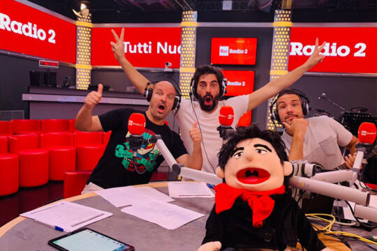 Tutti Nudi: “La radio più avanti della TV”