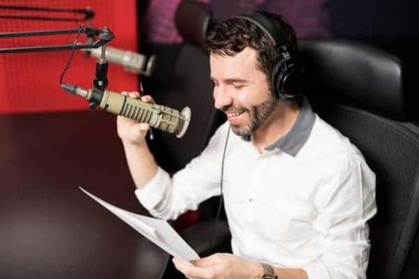 parlare in radio lettura imrpovvisata