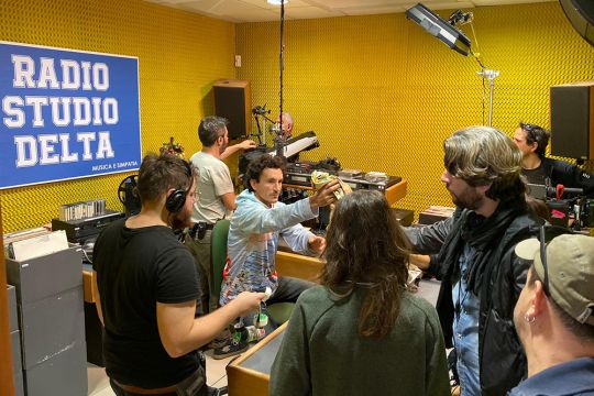 Radio Studio Delta ospita il set del fi “Est – Dittatura Last Minute”