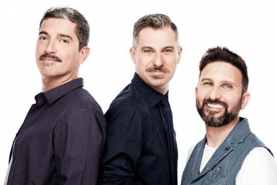 Il Trio Medusa regala 30 colazioni al bar danneggiato di Torino