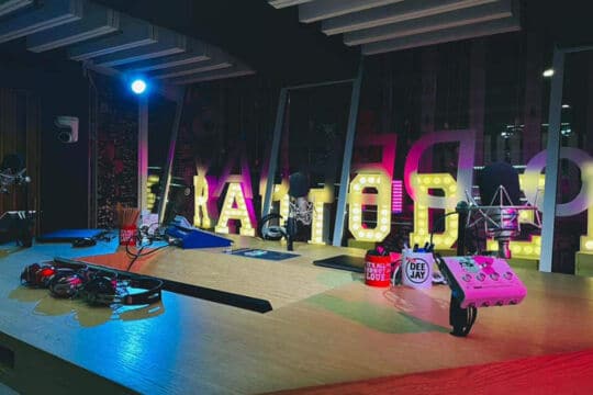 Radio Deejay, “Say Waaad?” torna in radiovisione