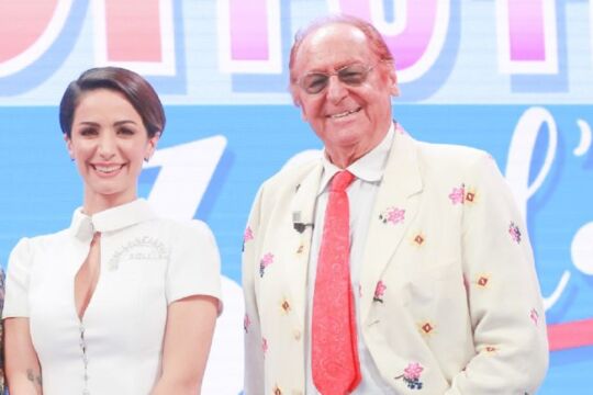 Andrea Delogu: la dedica a Renzo Arbore