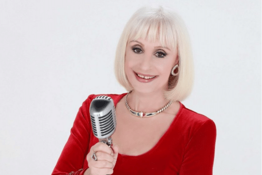 Addio a Raffaella Carrà, nella sua carriera anche la radio