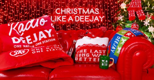 Radio Deejay pubblica la canzone per le feste: “Natale per te”