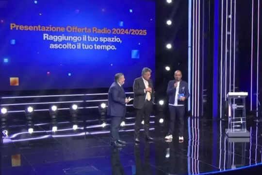 Presentati i palinsesti di Rai Radio, premiati Carlo Conti ed Elettra Marconi