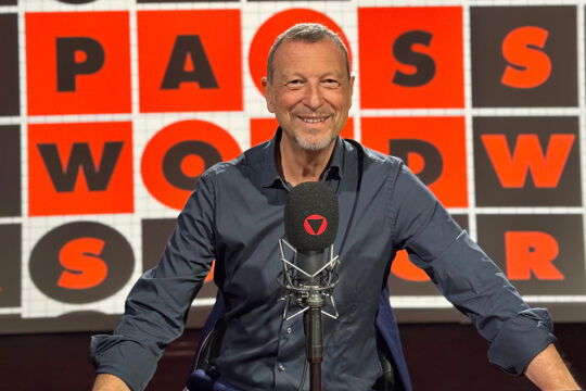Amadeus torna su RTL 102.5 con “La Corrida – Dilettanti allo sbaraglio su Nove e su RTL 102.5”
