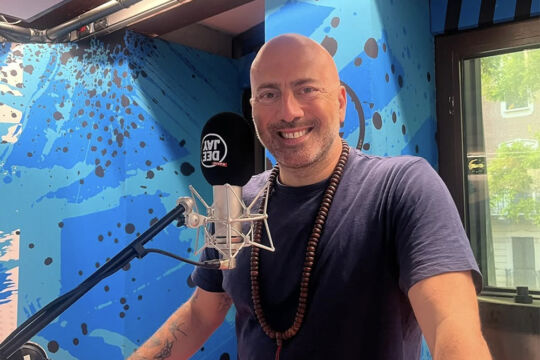 Chiude “Nightcall”: Chicco Giuliani lascia Radio Deejay dopo 8 anni