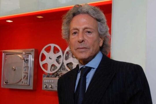 Alberto Hazan, il pioniere di Radio 105, si racconta al Corriere: «Così nacque la radio privata in Italia»