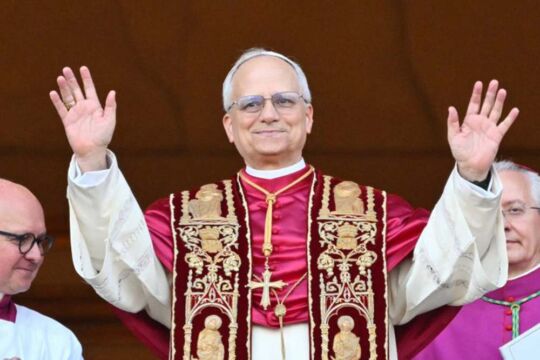 Radio e fede: la voce del Papa attraversa l’etere