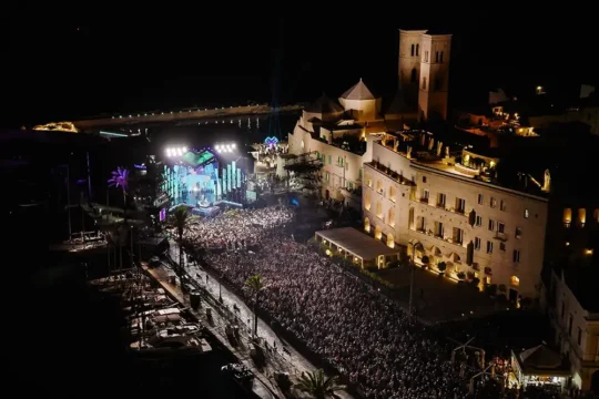 Cornetto Battiti Live 2025 accende Molfetta: cinque giorni di musica ed emozioni nel cuore dell’estate italiana