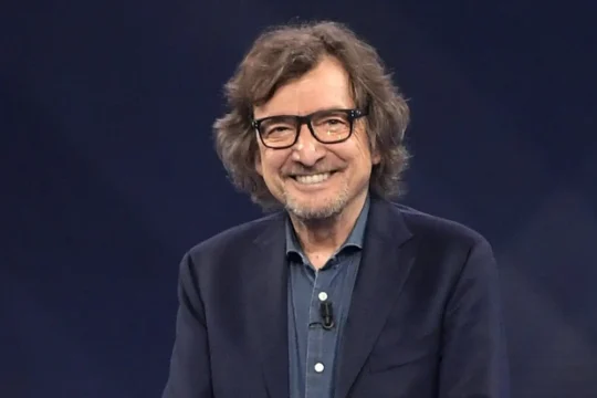 Claudio Cecchetto sul Corriere: “I tormentoni non sono canzoni facili, ma vere opere d’arte”