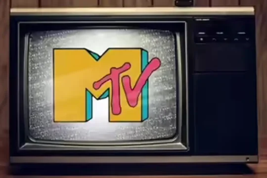 MTV chiude i canali musicali in Europa, ma la radio vince la sfida del tempo