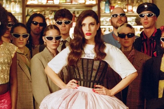 EarOne: Ditonellapiaga guida la classifica radio con “Che fastidio!”