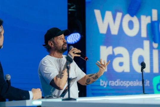 “La radio è la mia grande passione”: Fabio Volo al World Radio Day 2026