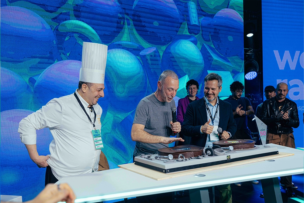 Linus world radio day 2026