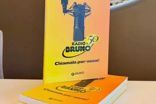 Radio Bruno festeggia 50 anni: esce il libro che racconta la storia dell’emittente
