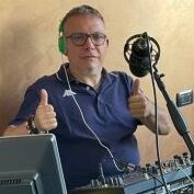 Target Style Radio Web